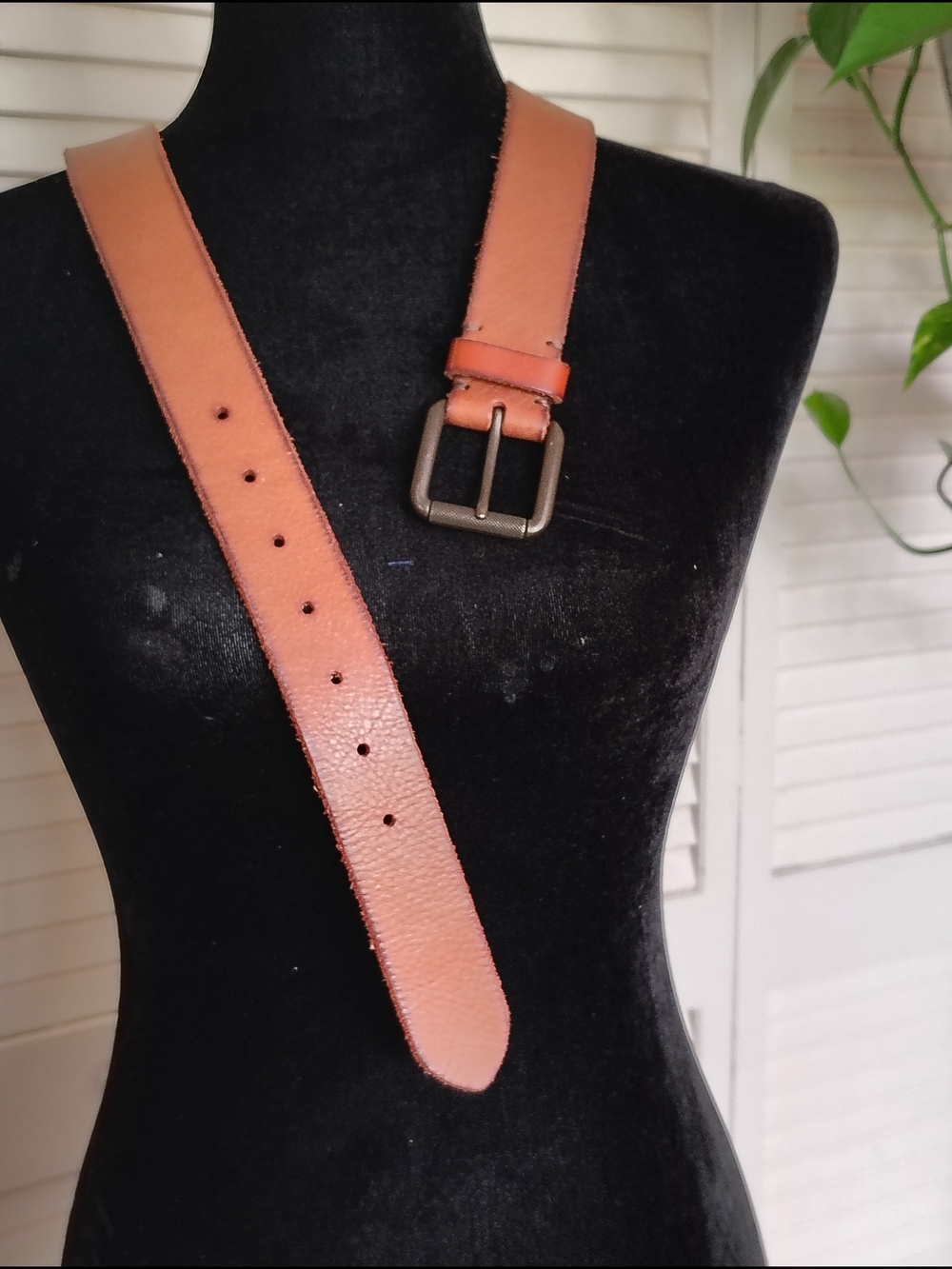 Express Mens Genuine Leather Belt -Tan With Antique Buckle -Size 34/36 -Like New